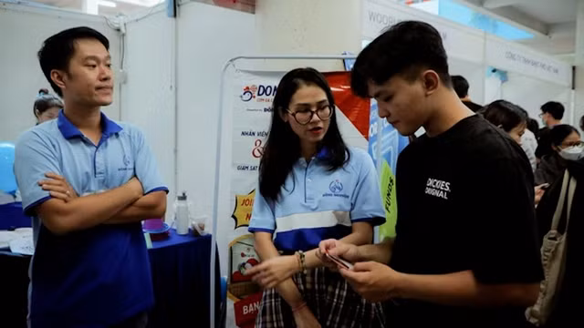 Với những trường hợp học sinh, sinh viên khó khăn làm thêm không phải để trải nghiệm mà là mưu sinh