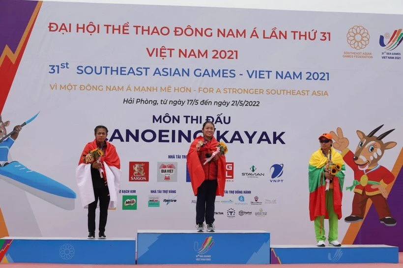 Nguyễn Thị Hương (giữa) từng giành HCV SEA Games Nguyễn Thị Hương (giữa) từng giành HCV SEA Games