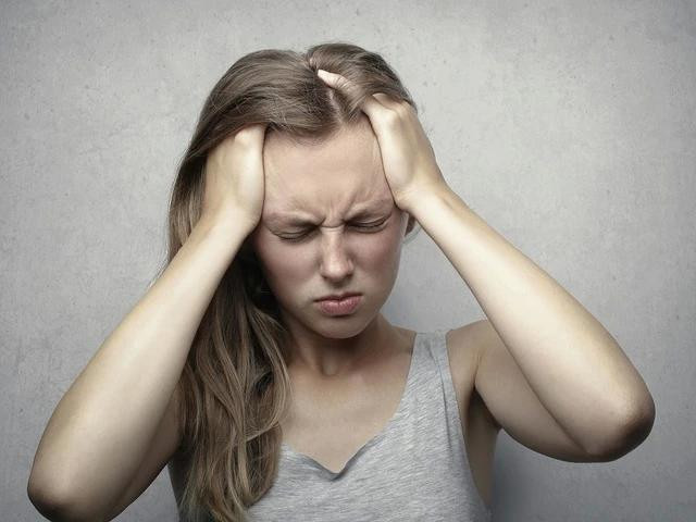 Vỡ túi phình mạch não có thể gây ra những cơn đau đầu dữ dội Vỡ túi phình mạch não có thể gây ra những cơn đau đầu dữ dội