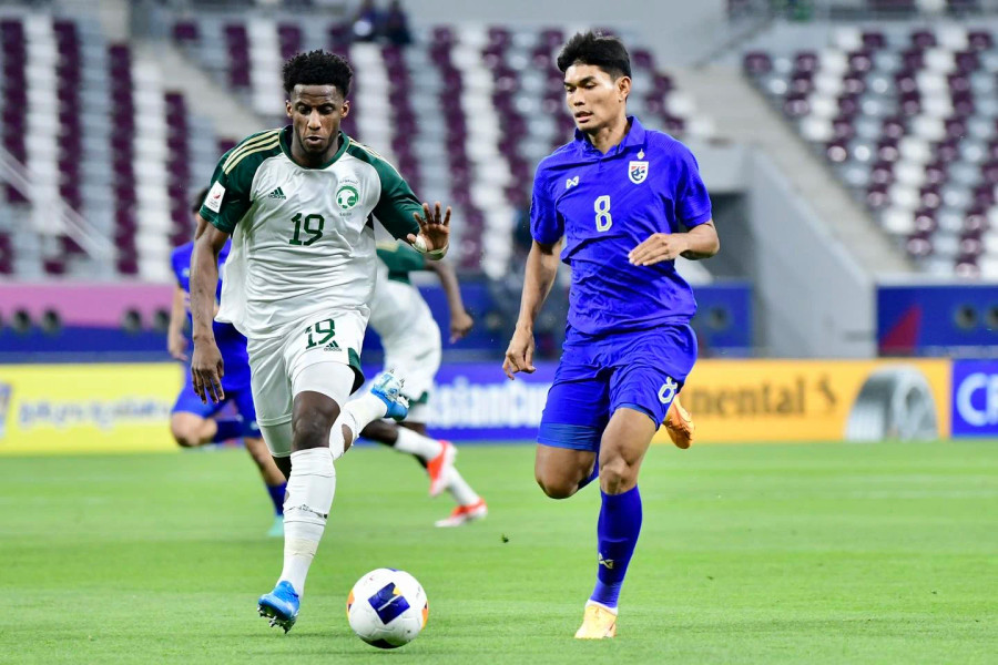 U.23 Thái Lan (áo xanh) thua đậm trước U.23 Ả Rập Xê Út