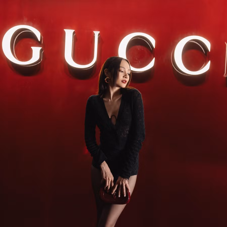 Dù vậy, Bảo Anh cũng gặp những bình luận tiêu cực về ngoại hình, lúc bị nhận xét quá gầy, khi lại bị chê béo, bắp tay to, bụng không săn chắc... Những bình luận đó khiến nữ ca sĩ gặp áp lực, stress