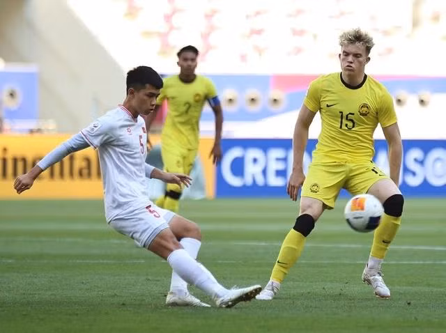 Nguyên Hoàng tiến bộ sau U.23 châu Á