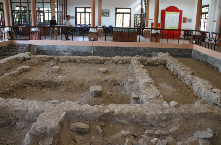 Dấu tích phía trong Thành An Thổ còn lại đến ngày nay. Ảnh CÔNG HOAN.