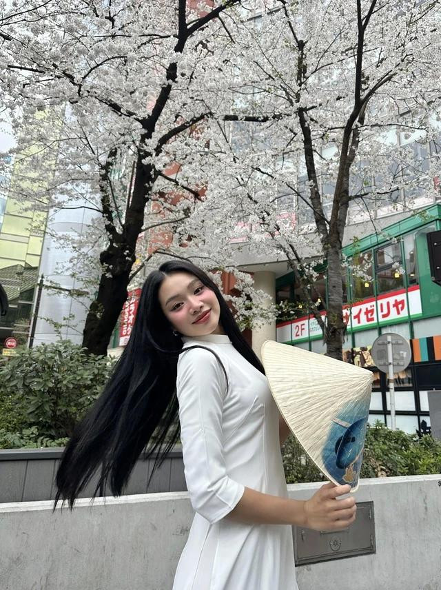 Giana táo bạo khi thể hiện Mùa yêu đầu với bản phối mới mang hơi hướng pop rock