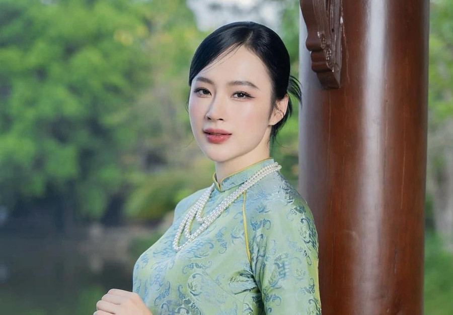 Angela Phương Trinh từng bị phạt 7,5 triệu đồng về hành vi cung cấp thông tin sai sự thật việc chữa trị Covid-19 bằng giun đất hồi năm 2021 Angela Phương Trinh từng bị phạt 7,5 triệu đồng về hành vi cung cấp thông tin sai sự thật việc chữa trị Covid-19 bằng giun đất hồi năm 2021
