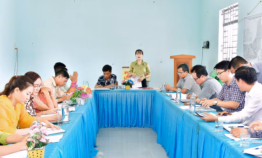 Quang cảnh buổi sinh hoạt chi bộ thôn Voòng Boong. Ảnh: Đ.T