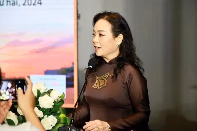 TS Ngô Phương Lan, Chủ tịch Hiệp hội Xúc tiến phát triển điện ảnh Việt Nam phát biểu tại họp báo