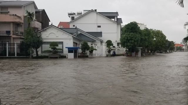 Khu biệt thự bên đường Lê Hồng Phong tựa như thành phố Venice của Ý, nổi trên sông Khu biệt thự bên đường Lê Hồng Phong tựa như thành phố Venice của Ý, nổi trên sông