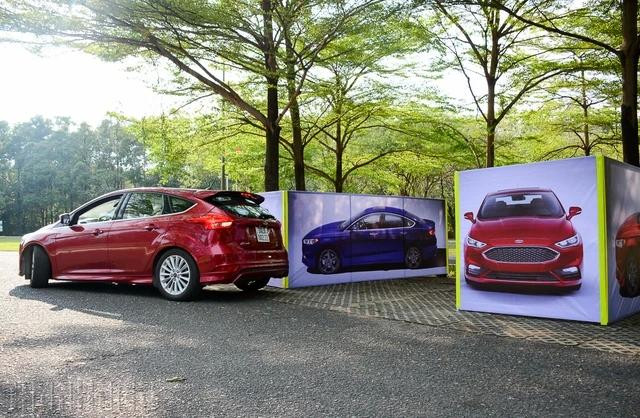 Các hãng ô tô hiện nay đã phát triển và trang bị tiêu chuẩn hệ thống đỗ xe tự động trên nhiều dòng xe phổ thông tại Việt Nam Các hãng ô tô hiện nay đã phát triển và trang bị tiêu chuẩn hệ thống đỗ xe tự động trên nhiều dòng xe phổ thông tại Việt Nam