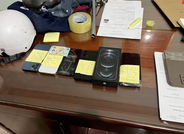 Tang vật liên quan Tang vật liên quan