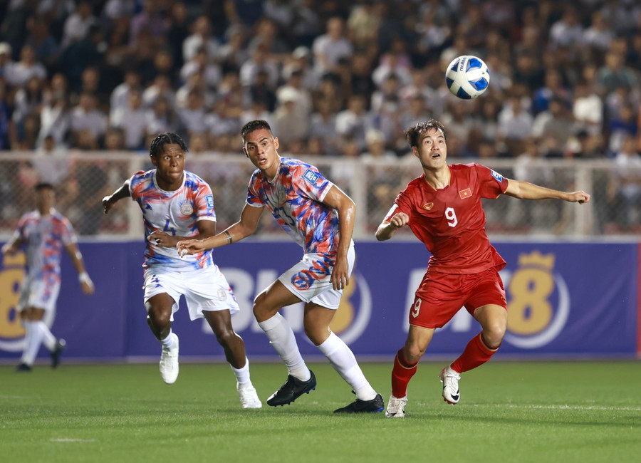 Văn Toàn từng ghi bàn vào lưới Philippines ở trận lượt đi Văn Toàn từng ghi bàn vào lưới Philippines ở trận lượt đi