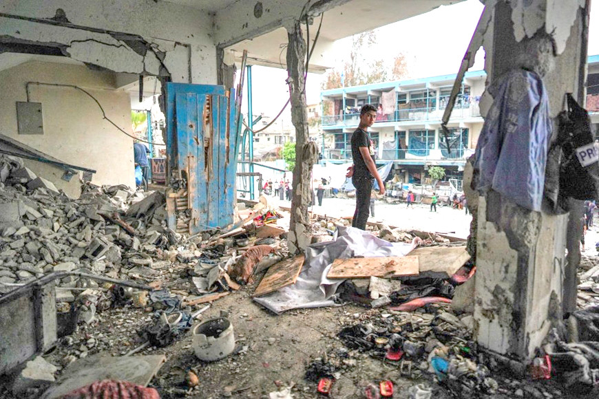 Trường học Al-Sardi ở Nuseirat, miền Trung Gaza tan hoang sau cuộc không kích của Israel ngày 6-6. Ảnh: AFP