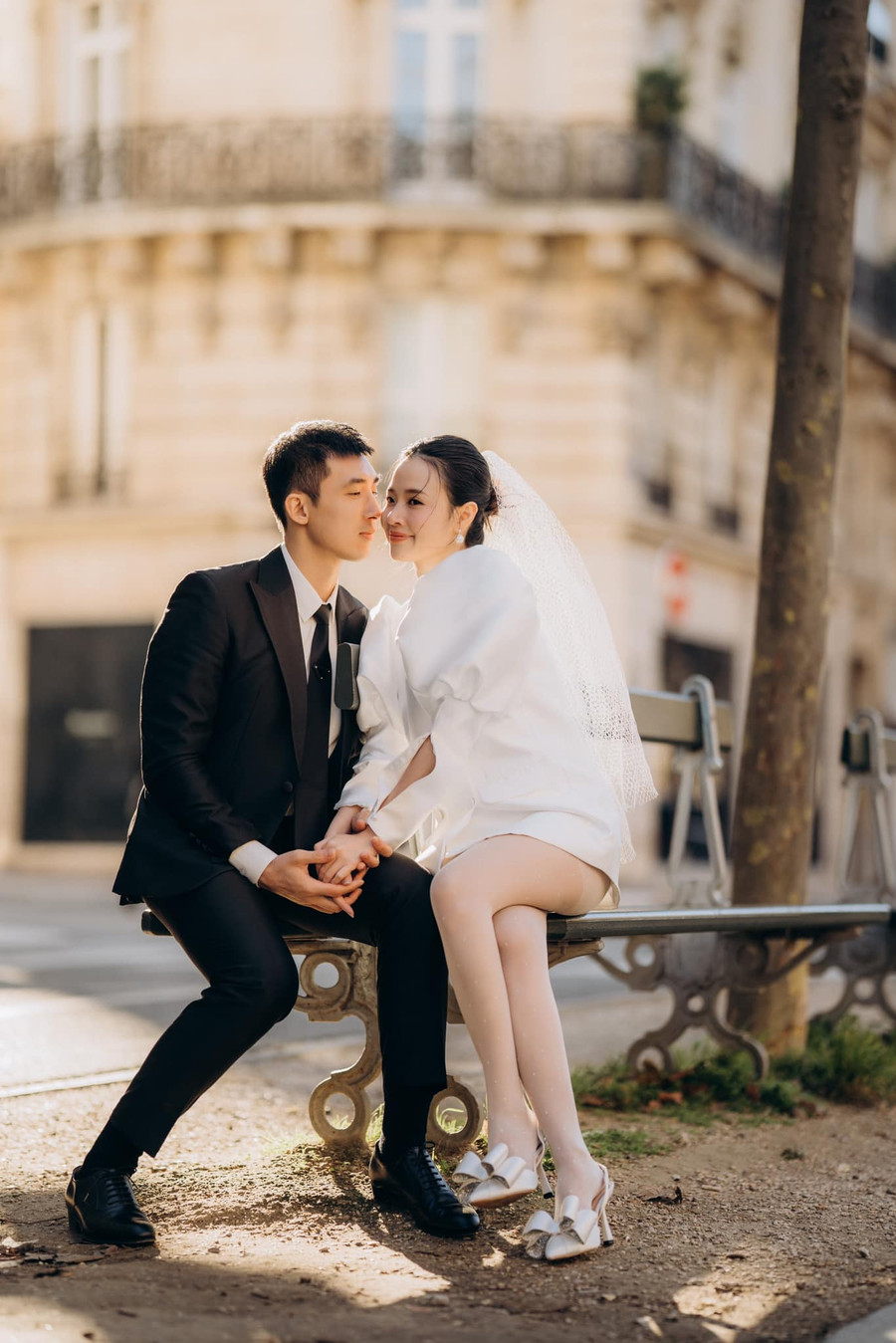 Ngay khi thông tin Midu chuẩn bị "lên xe hoa" với thiếu gia Minh Đạt được lan truyền trên mạng xã hội. Nhiều khán giả nhận xét rằng cả hai không chỉ xứng đôi về ngoại hình mà có sự tương xứng về trình độ học vấn Ngay khi thông tin Midu chuẩn bị "lên xe hoa" với thiếu gia Minh Đạt được lan truyền trên mạng xã hội. Nhiều khán giả nhận xét rằng cả hai không chỉ xứng đôi về ngoại hình mà có sự tương xứng về trình độ học vấn