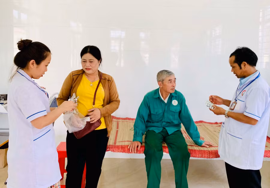 Trạm Y tế xã Ia Nhin (huyện Chư Păh) được đầu tư nâng cấp góp phần nâng cao chất lượng chăm sóc sức khỏe ban đầu cho người dân. Ảnh: N.N Trạm Y tế xã Ia Nhin (huyện Chư Păh) được đầu tư nâng cấp góp phần nâng cao chất lượng chăm sóc sức khỏe ban đầu cho người dân. Ảnh: N.N