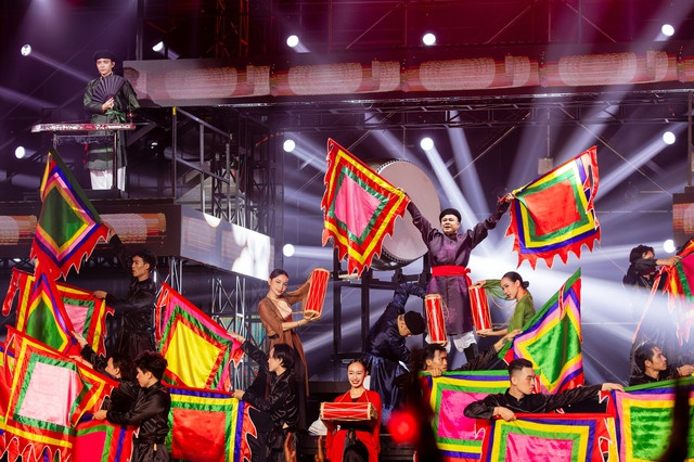 Tiết mục Trống cơm đầy thú vị ở công diễn 1 Anh trai vượt ngàn chông gai