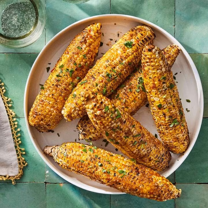 Ngô rất tốt nhưng có nhiều người không nên ăn (Ảnh: Eating Well)