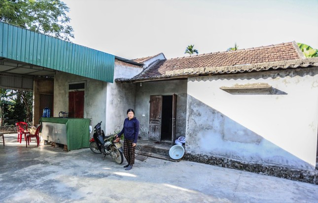 Gia cảnh khó khăn của gia đình liệt sĩ Trần Bá Diệu. Gia cảnh khó khăn của gia đình liệt sĩ Trần Bá Diệu.