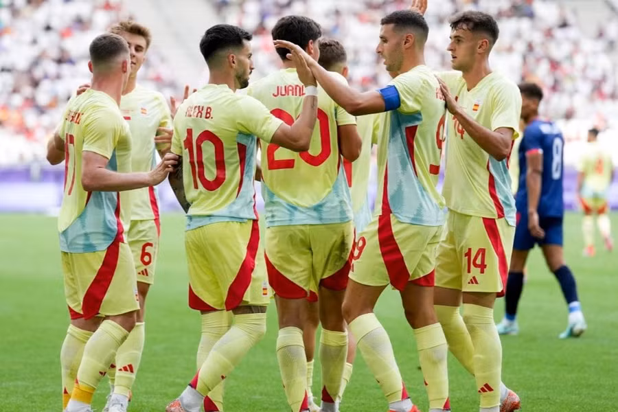 Tây Ban Nha giành vé đầu tiên vào tứ kết môn bóng đá nam Olympic Paris 2024. (Nguồn: Getty Images)
