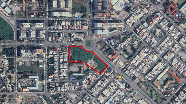 Khu đất 5 mặt tiền ở quận Sơn Trà đã được Đà Nẵng đấu giá cho thuê làm bệnh viện. Khu đất 5 mặt tiền ở quận Sơn Trà đã được Đà Nẵng đấu giá cho thuê làm bệnh viện.