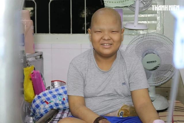 Thịnh luôn cười và lạc quan để chiến đấu với bệnh ung thư