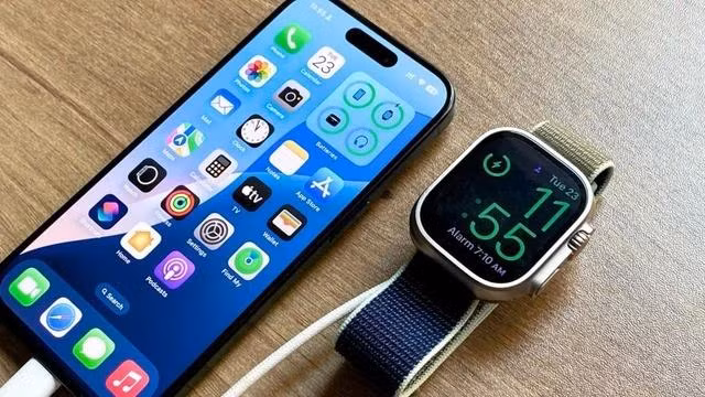 iPhone 15 có khả năng sạc ngược thông qua cổng USB-C.