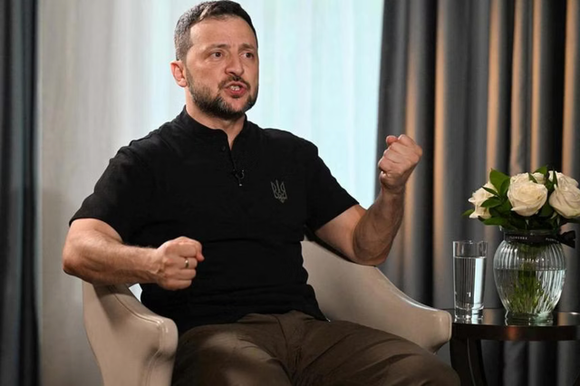 Ông Zelenskiy trả lời phỏng vấn đài BBC hôm 18-7. Ảnh: Reuters