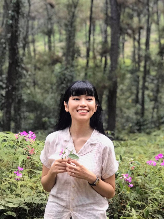 Hình ảnh Khánh Vân khi thủ vai Trà Long trong Mắt biếc Hình ảnh Khánh Vân khi thủ vai Trà Long trong Mắt biếc