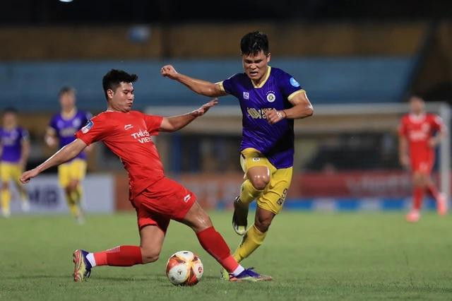Thể Công Viettel (trái) và Hà Nội FC thi đấu trên sân Hàng Đẫy mùa 2023 - 2024 Thể Công Viettel (trái) và Hà Nội FC thi đấu trên sân Hàng Đẫy mùa 2023 - 2024