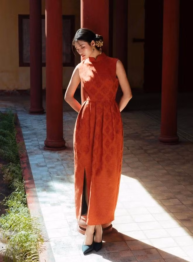 Dù đi làm hay đi tiệc, sắm sửa cho những chuyến du ngoại phương xa hay là buổi dạo phố cuối tuần thì váy dài suông mềm vẫn là ý tưởng đáng để cân nhắc