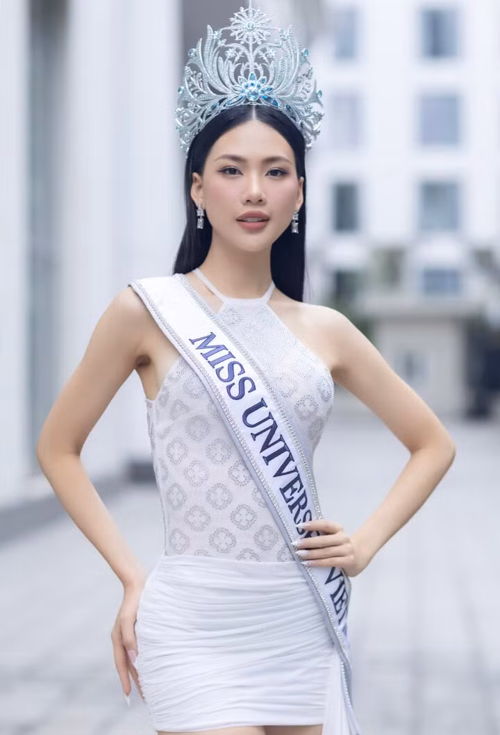 Bùi Quỳnh Hoa im lặng trước thông tin bị trường Đại học Sân khấu Điện ảnh TP.HCM buộc thôi học.