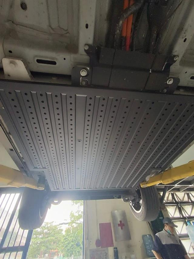 Phụ kiện này có thể sơn màu đen theo ý thích người dùng Phụ kiện này có thể sơn màu đen theo ý thích người dùng