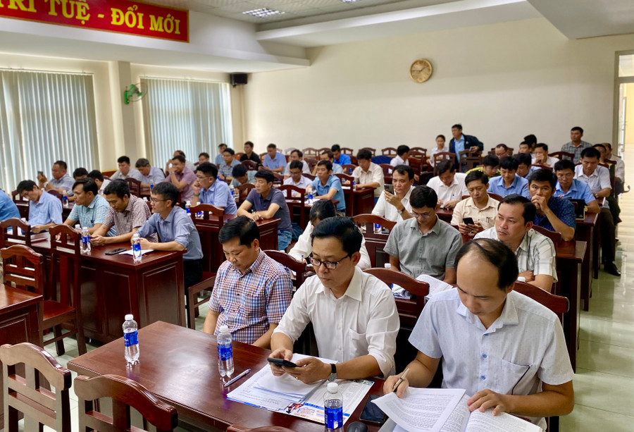 Dự hội nghị tập huấn có gần 80 cán bộ thuộc Tổ xúc tiến đầu tư của các huyện, thị xã, thành phố. Ảnh: Hà Duy Dự hội nghị tập huấn có gần 80 cán bộ thuộc Tổ xúc tiến đầu tư của các huyện, thị xã, thành phố. Ảnh: Hà Duy