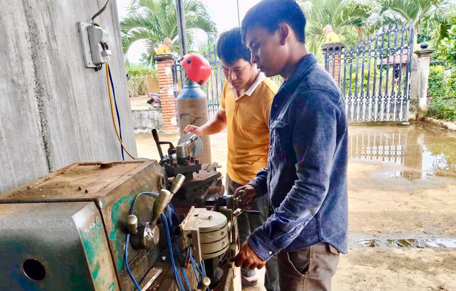 Người lao động đã hoàn thành các khóa học để đi làm việc có thời hạn ở nước ngoài theo hợp đồng được sẽ được hỗ trợ kinh phí ăn, ở, đi lại và các đồ dùng thiết yếu. Ảnh: Hà Duy