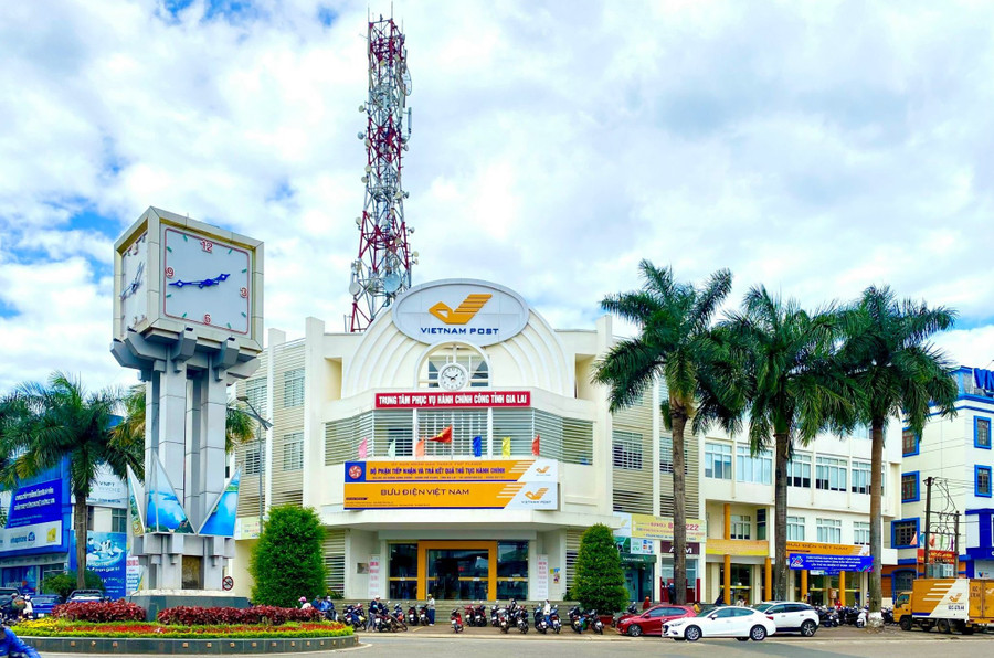 Ủy ban nhân dân tỉnh đề nghị các doanh nghiệp công nghệ số, bưu chính, viễn thông trên địa bàn tỉnh có chính sách ưu đãi giá sản phẩm, dịch vụ số cho thành viên tổ công nghệ số cộng đồng. Ảnh: Hà Duy Ủy ban nhân dân tỉnh đề nghị các doanh nghiệp công nghệ số, bưu chính, viễn thông trên địa bàn tỉnh có chính sách ưu đãi giá sản phẩm, dịch vụ số cho thành viên tổ công nghệ số cộng đồng. Ảnh: Hà Duy