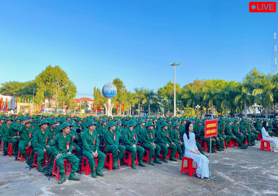 Năm nay, huyện Chư Prông có 261 thanh niên ưu tú lên đường nhập ngũ. Ảnh: Hà Duy