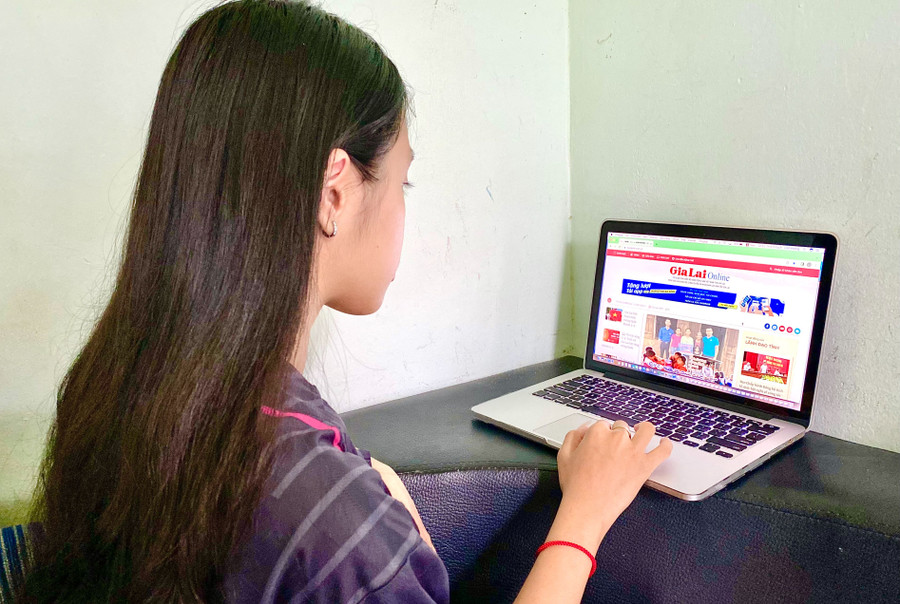 Huyện Chư Prông phấn đấu 100% hộ gia đình có kết nối Internet băng rộng cáp quang vào năm 2030. Ảnh: Hà Duy Huyện Chư Prông phấn đấu 100% hộ gia đình có kết nối Internet băng rộng cáp quang vào năm 2030. Ảnh: Hà Duy