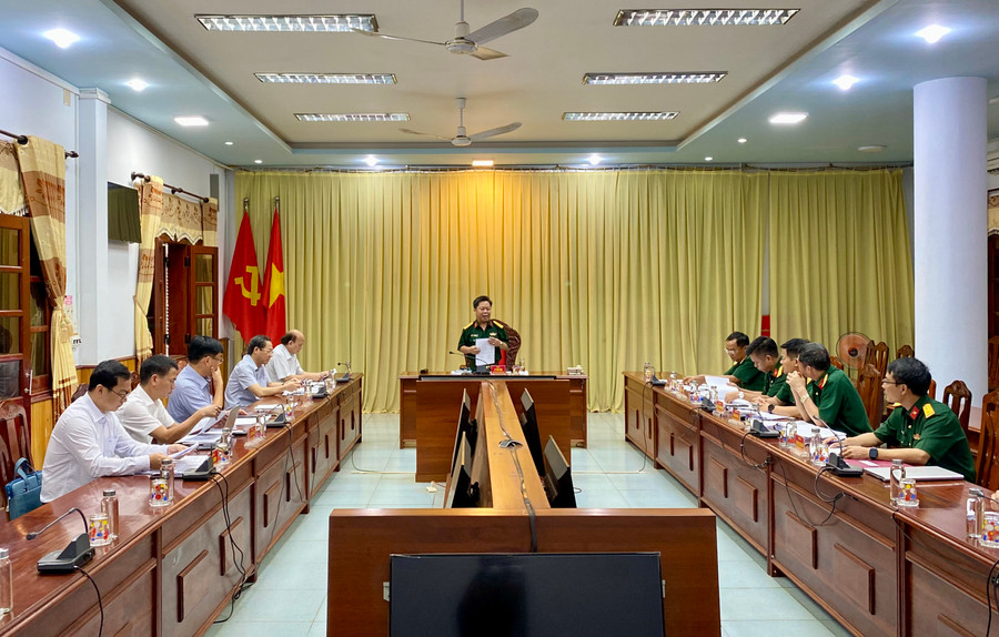 Ban Tổ chức Đại hội Thi đua Quyết thắng lực lượng vũ trang tỉnh lần thứ XVIII-giai đoạn 2019-2024 tổ chức họp để thống nhất công tác chuẩn bị cho Đại hội (dự kiến diễn ra ngày 16-7). Ảnh: Hà Duy Ban Tổ chức Đại hội Thi đua Quyết thắng lực lượng vũ trang tỉnh lần thứ XVIII-giai đoạn 2019-2024 tổ chức họp để thống nhất công tác chuẩn bị cho Đại hội (dự kiến diễn ra ngày 16-7). Ảnh: Hà Duy