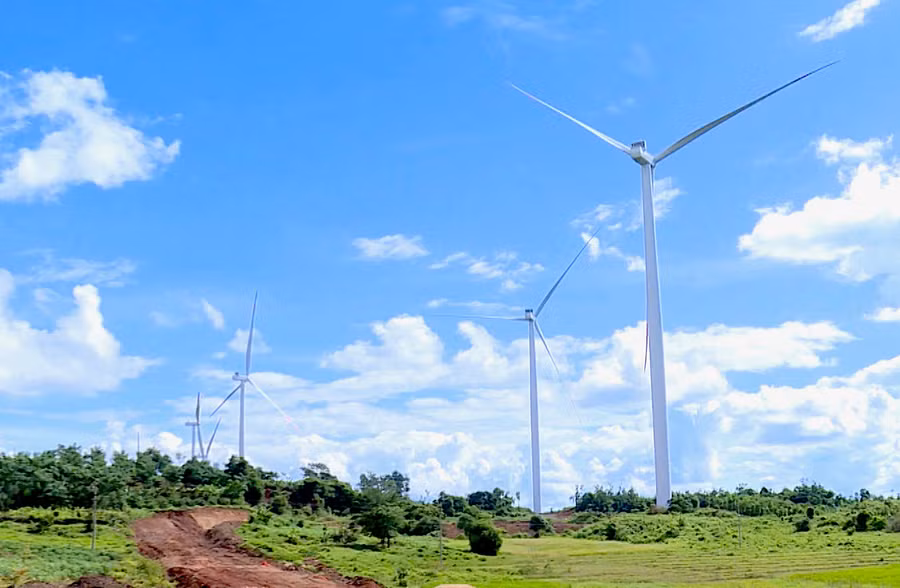 Cánh đồng điện gió Nhơn Hòa 2 (xã Chư Don huyện Chư Pưh). Ảnh: Hà Duy Cánh đồng điện gió Nhơn Hòa 2 (xã Chư Don huyện Chư Pưh). Ảnh: Hà Duy