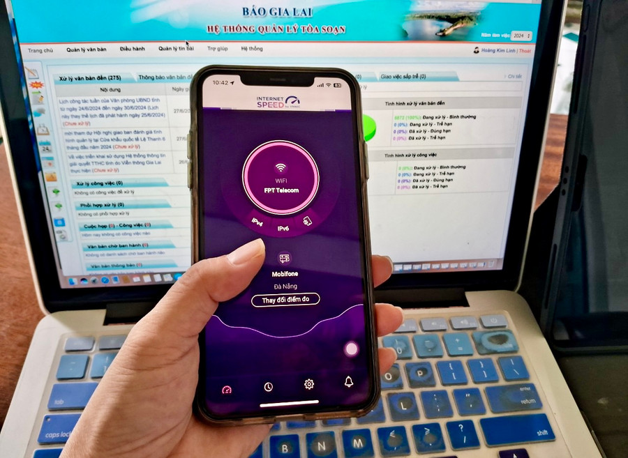Sở Thông tin và Truyền thông đề nghị phối hợp tuyên truyền người dân sử dụng ứng dụng i-Speed để nâng cao chất lượng dịch vụ di động 4G. Ảnh: Hà Duy Sở Thông tin và Truyền thông đề nghị phối hợp tuyên truyền người dân sử dụng ứng dụng i-Speed để nâng cao chất lượng dịch vụ di động 4G. Ảnh: Hà Duy