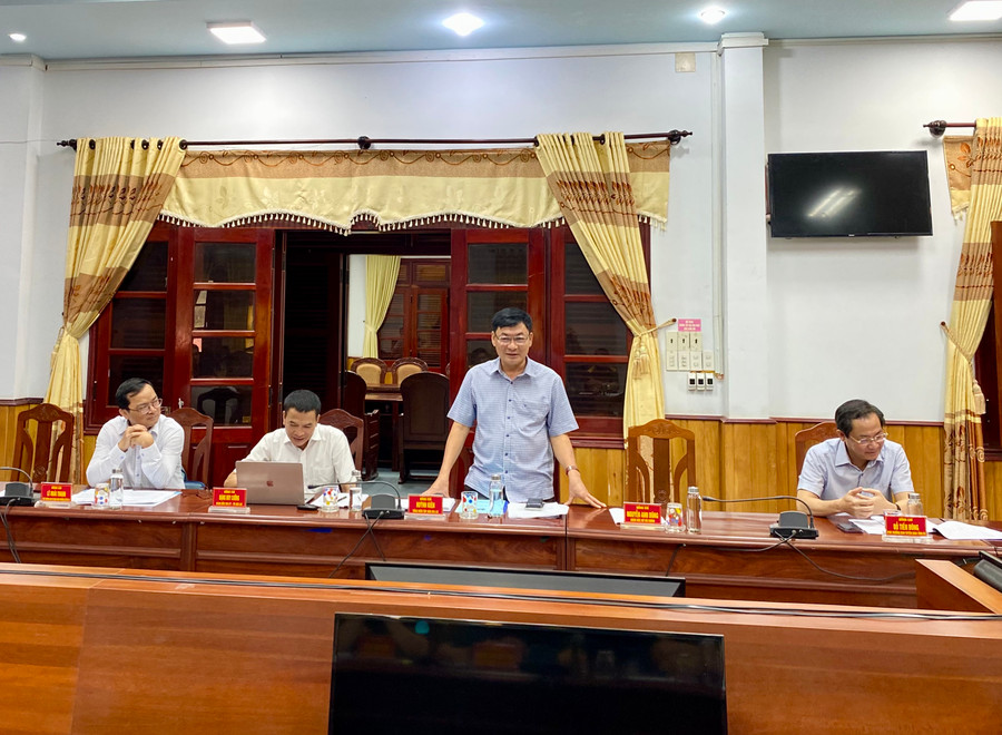 Đồng chí Huỳnh Kiên-Tổng Biên tập Báo Gia Lai, Ủy viên Ban Tổ chức đại hội phát biểu tại cuộc họp. Ảnh: Hà Duy Đồng chí Huỳnh Kiên-Tổng Biên tập Báo Gia Lai, Ủy viên Ban Tổ chức đại hội phát biểu tại cuộc họp. Ảnh: Hà Duy