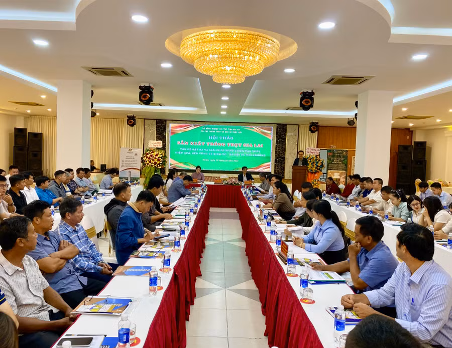 Quang cảnh buổi hội thảo tìm giải pháp phát triển nông nghiệp hiệu quả, bền vững. Ảnh: Hà Duy