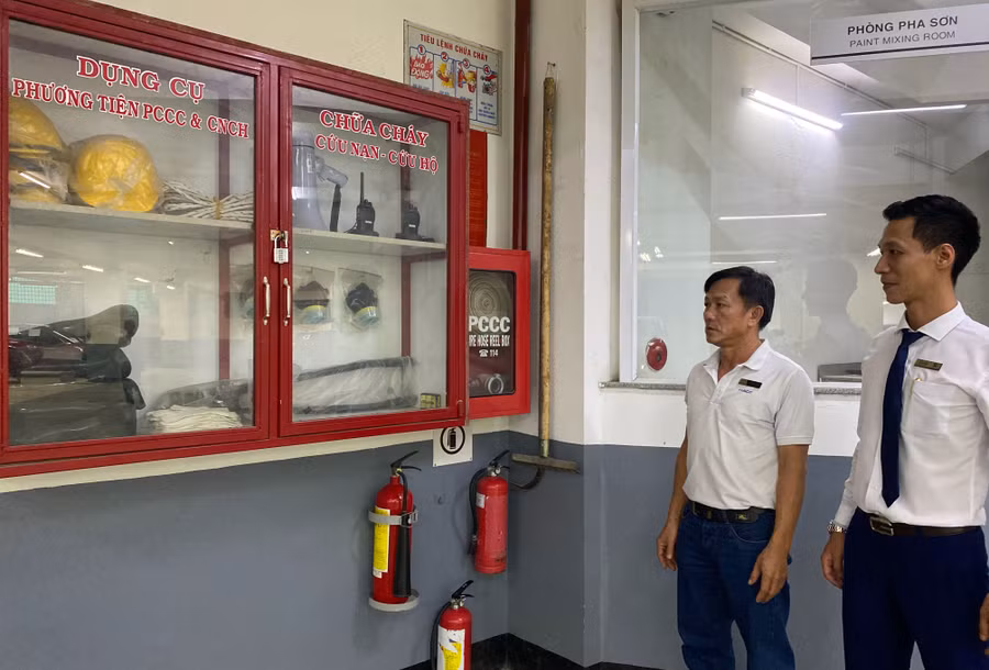 Tại khu dân cư cũng như các cơ sở sản xuất-kinh doanh đều phải đảm bảo hệ thống các dụng cụ, phương tiện phòng cháy chữa cháy, cứu nạn cứu hộ. Ảnh: Hà Duy