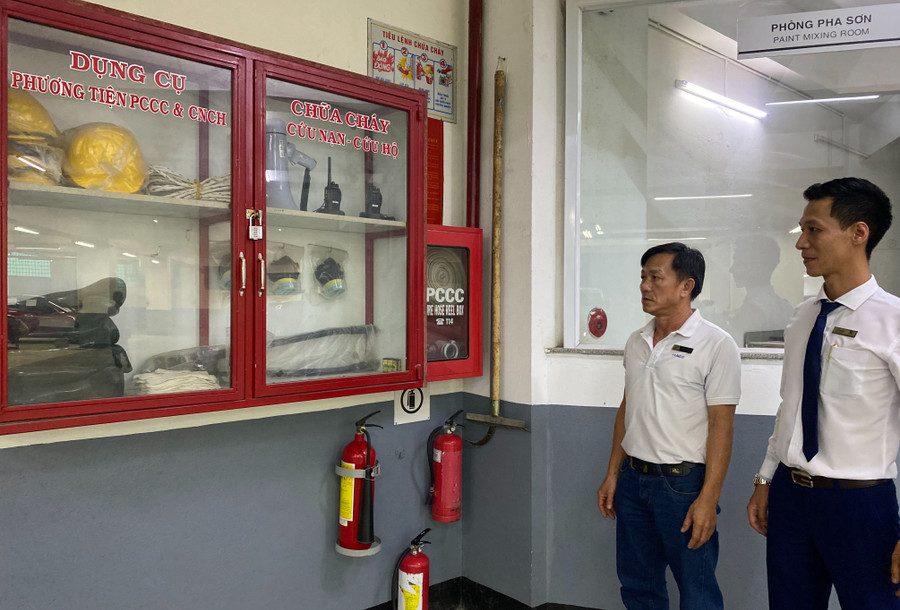 Tại khu dân cư cũng như các cơ sở sản xuất-kinh doanh đều phải đảm bảo hệ thống các dụng cụ, phương tiện phòng cháy chữa cháy, cứu nạn cứu hộ. Ảnh: Hà Duy Tại khu dân cư cũng như các cơ sở sản xuất-kinh doanh đều phải đảm bảo hệ thống các dụng cụ, phương tiện phòng cháy chữa cháy, cứu nạn cứu hộ. Ảnh: Hà Duy