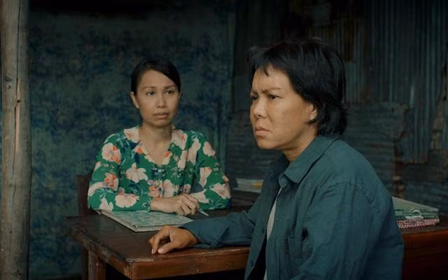 Nhiều khán giả cho rằng lời xin lỗi của nhà sản xuất quá muộn màng, chỉ mang tính chất xoa dịu khán giả.