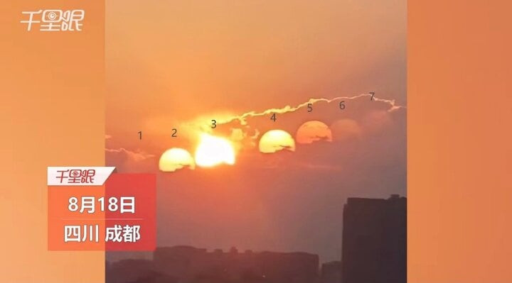 "7 mặt trời" cùng xuất hiện mới đây trên bầu trời Thành Đô. (Ảnh: Weibo) "7 mặt trời" cùng xuất hiện mới đây trên bầu trời Thành Đô. (Ảnh: Weibo)