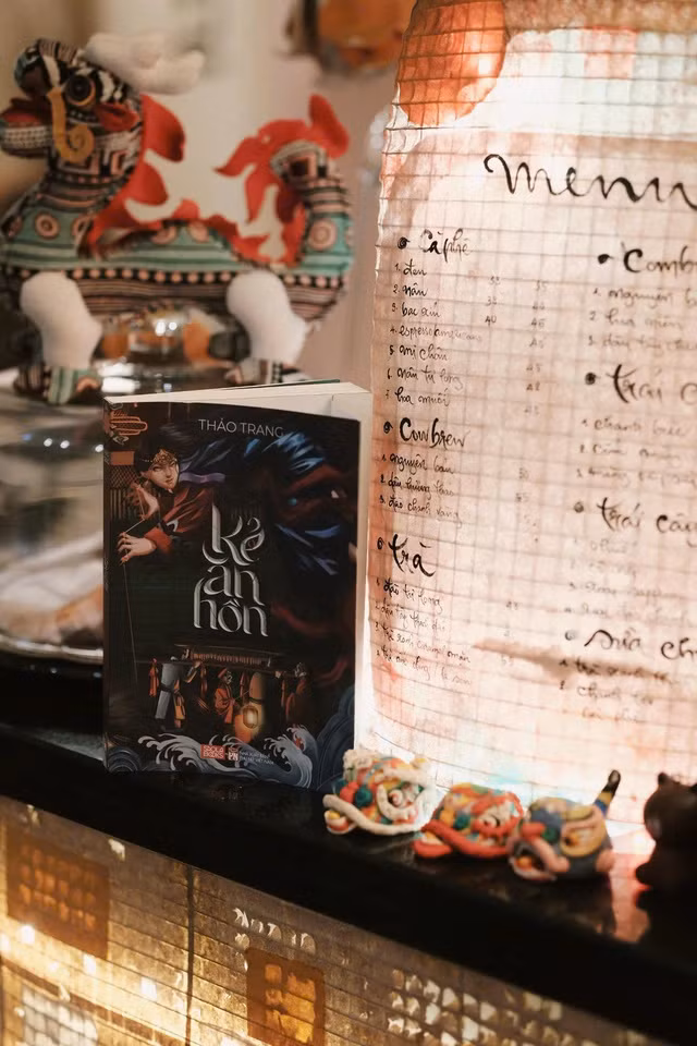 Sách "Kẻ ăn hồn" Sách "Kẻ ăn hồn"