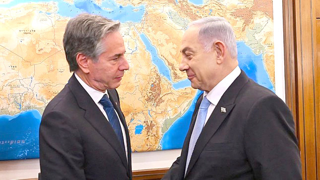 Ngoại trưởng Mỹ Antony Blinken (bìa trái) và Thủ tướng Israel Benjamin Netanyahu gặp mặt ngày 19-8. Ảnh: EPA Ngoại trưởng Mỹ Antony Blinken (bìa trái) và Thủ tướng Israel Benjamin Netanyahu gặp mặt ngày 19-8. Ảnh: EPA