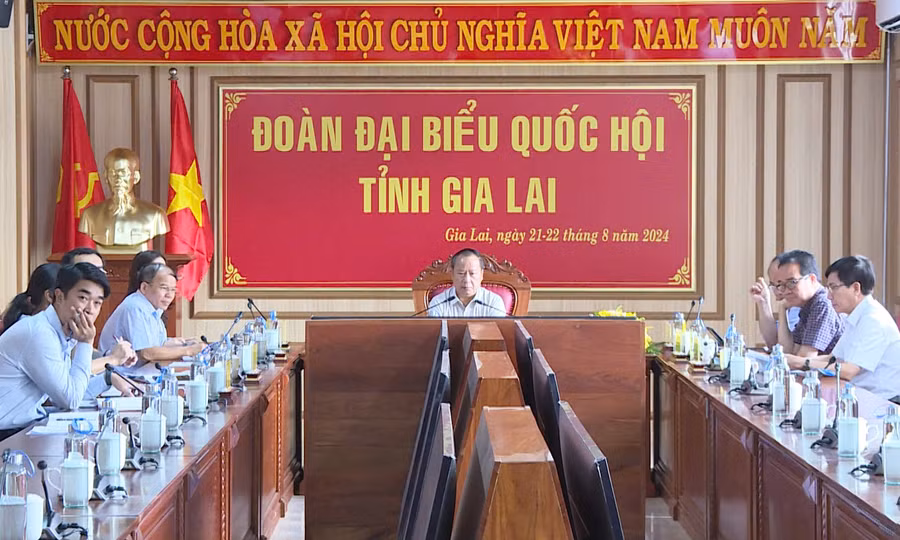 Các đại biểu tham dự phiên chất vấn và trả lời chất vấn tại điểm cầu tỉnh Gia Lai. Ảnh: T.D