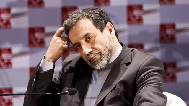 Ông Abbas Araghchi tham dự cuộc họp đánh giá thỏa thuận hạt nhân tại Tehran (Iran) ngày 9.8.2015
