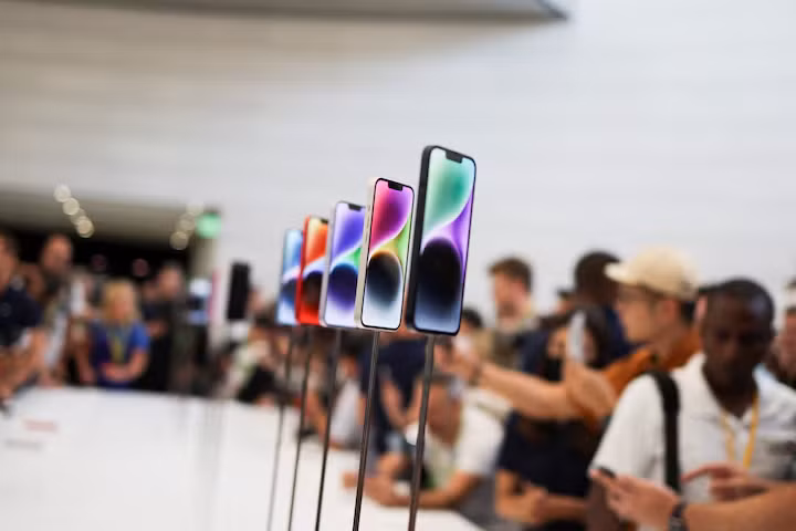 Apple ra mắt iPhone 16 vào ngày 10/9 và bán ra vào ngày 20/9. (Ảnh: Reuters)